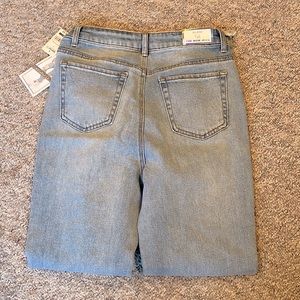 Tinsel Town High Rise Mom Jeans • size 5